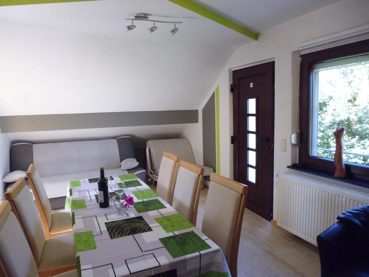 Eifel Lodge Butgenbach Bagian luar foto